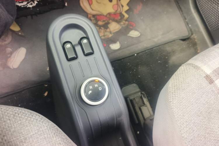 Used Wuling Hongguang MINIEV 2022 Macaron Fashion Edition Lithium-Nickel-Cobalt-Alpha-oxide Gear Lever