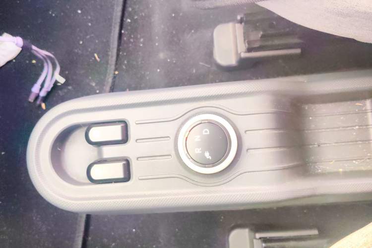 Used Wuling Hongguang MINIEV 2022 Macaron Premium Model – Lithium Iron Phosphate Gear Lever