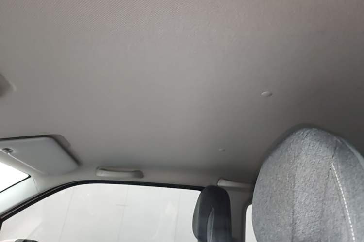 Used Wuling Hongguang MINIEV 2022 Macaron Premium Model – Lithium Iron Phosphate Headliner