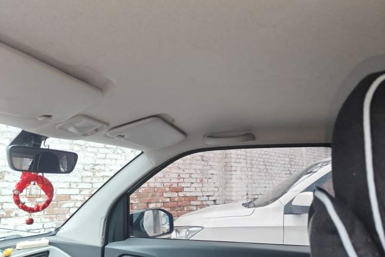 Used Wuling Hongguang MINIEV 2022 Macaron Fashion Model Lithium Iron Phosphate Headliner