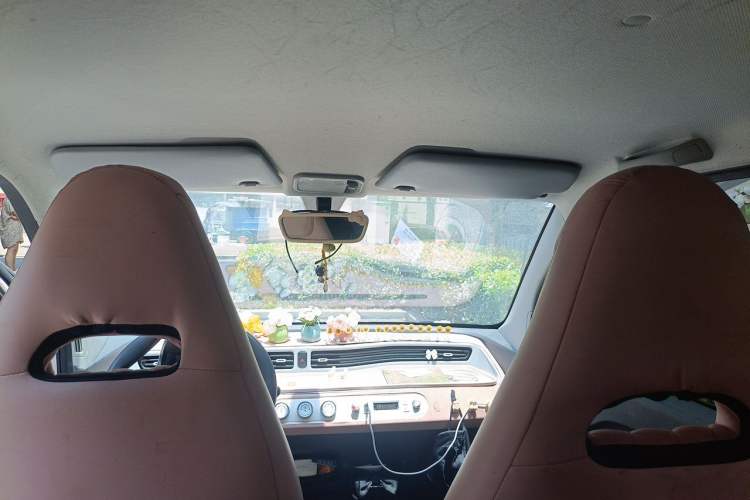 Used Wuling Hongguang MINIEV 2022 Macaron Premium Model – Lithium Iron Phosphate Headliner