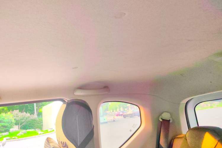 Used Wuling Hongguang MINIEV 2022 Macaron Premium Model – Lithium Iron Phosphate Headliner