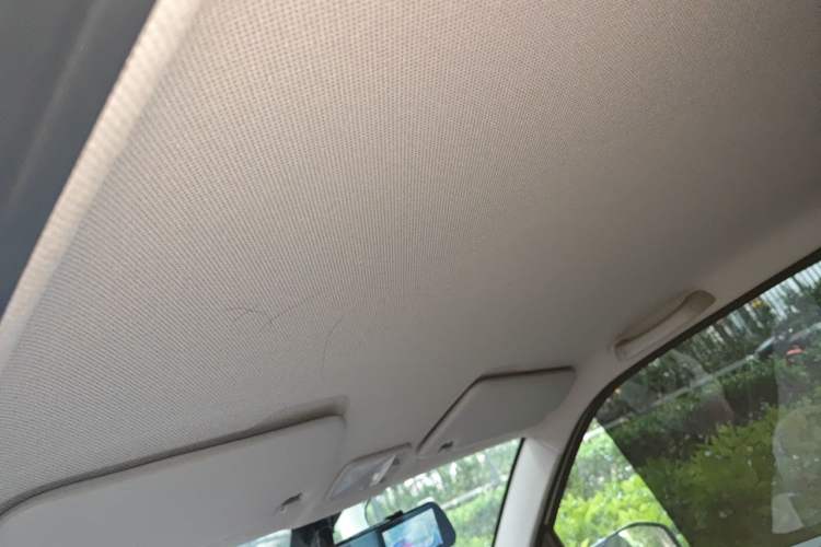 Used Wuling Hongguang MINIEV 2022 Macaron Premium Model – Lithium Iron Phosphate Headliner