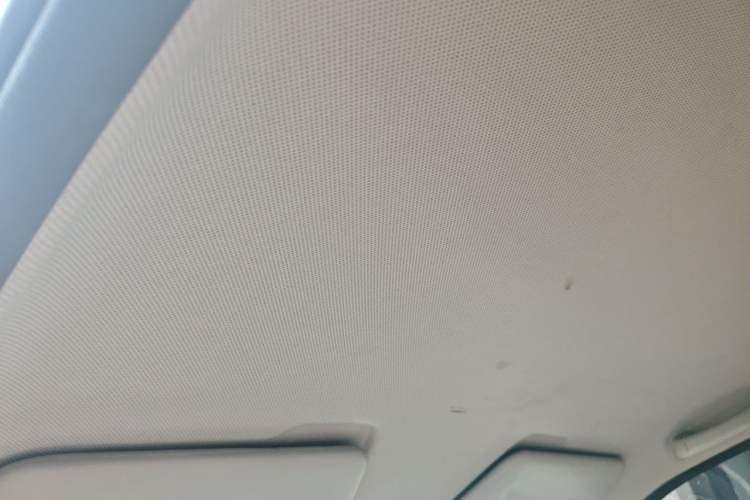 Used Wuling Hongguang MINIEV 2022 Macaron Premium Model – Lithium Iron Phosphate Headliner