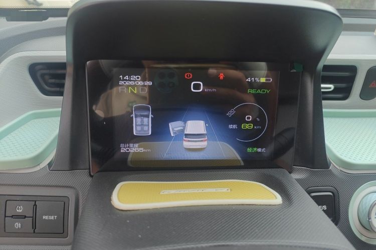 Used Wuling Hongguang MINIEV 2022 Macaron Premium Model – Lithium Iron Phosphate Instrument Cluster