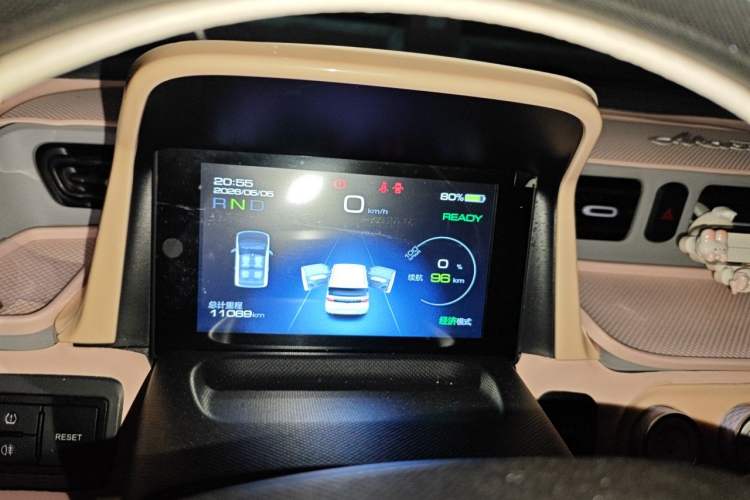 Used Wuling Hongguang MINIEV 2022 Macaron Colorful Edition Lithium-Ion Battery Instrument Cluster