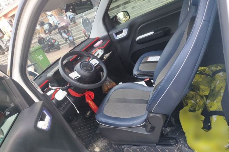 Used Wuling Hongguang MINIEV 2022 GAMEBOY 200km Gaming Edition with Lithium Iron Phosphate Left Front Seat
