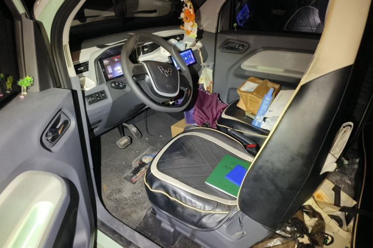 Used Wuling Hongguang MINIEV 2022 Macaron Premium Model – Lithium Iron Phosphate Left Front Seat