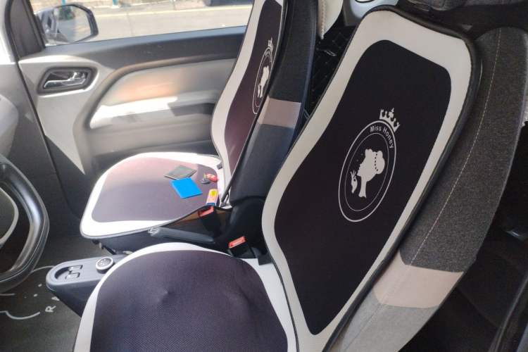 Used Wuling Hongguang MINIEV 2022 Macaron Colorful Edition Lithium-Ion Battery Left Front Seat