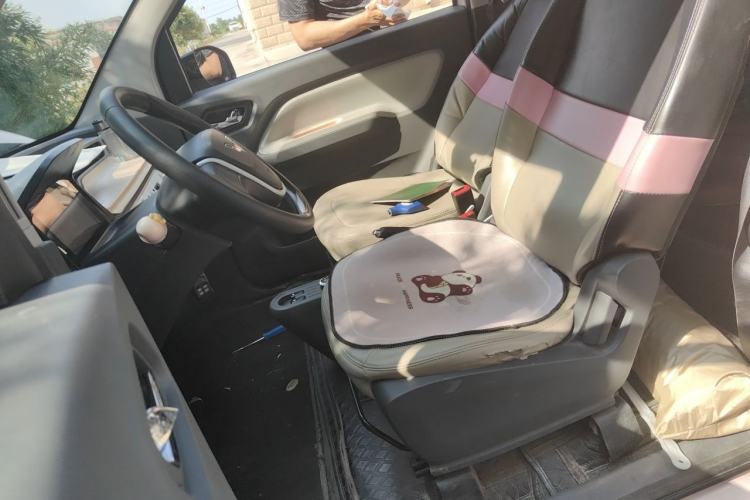 Used Wuling Hongguang MINIEV 2022 Macaron Fashion Model Lithium Iron Phosphate Left Front Seat
