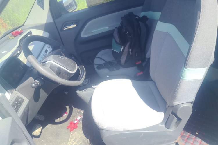 Used Wuling Hongguang MINIEV 2022 Macaron Fashion Edition Lithium-Nickel-Cobalt-Alpha-oxide Left Front Seat