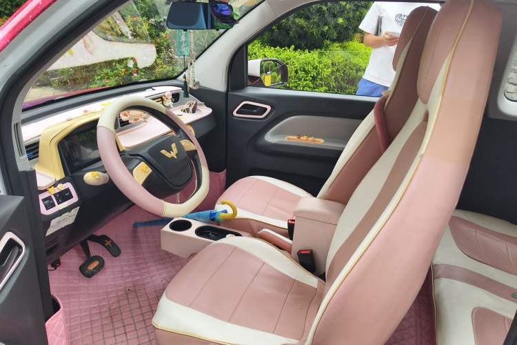 Used Wuling Hongguang MINIEV 2022 Zizai Version Lithium Iron Phosphate Left Front Seat
