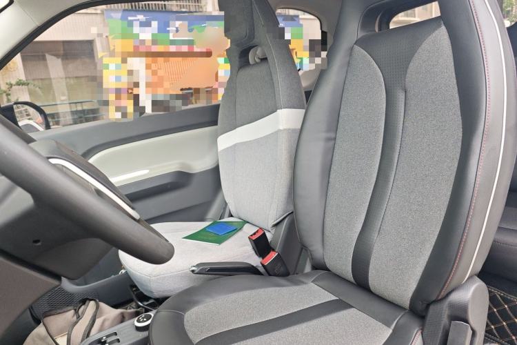 Used Wuling Hongguang MINIEV 2022 Macaron Premium Model – Lithium Iron Phosphate Left Front Seat