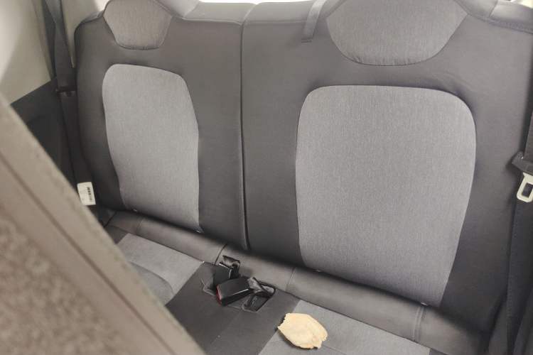 Used Wuling Hongguang MINIEV 2022 Macaron Fashion Model Lithium Iron Phosphate Left Rear Seat