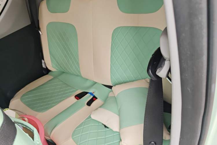 Used Wuling Hongguang MINIEV 2022 Macaron Fashion Edition Lithium-Nickel-Cobalt-Alpha-oxide Left Rear Seat