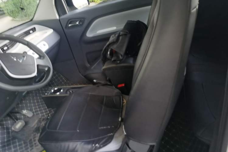 Used Wuling Hongguang MINIEV 2022 Macaron Premium Model – Lithium Iron Phosphate Left Rear Seat