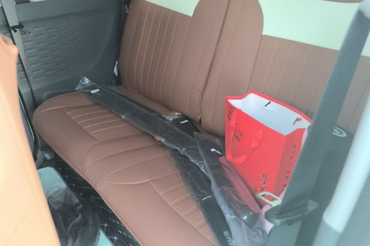 Used Wuling Hongguang MINIEV 2022 Macaron Premium Model – Lithium Iron Phosphate Left Rear Seat