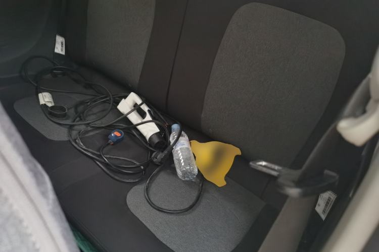 Used Wuling Hongguang MINIEV 2022 Macaron Fashion Model Lithium Iron Phosphate Left Rear Seat