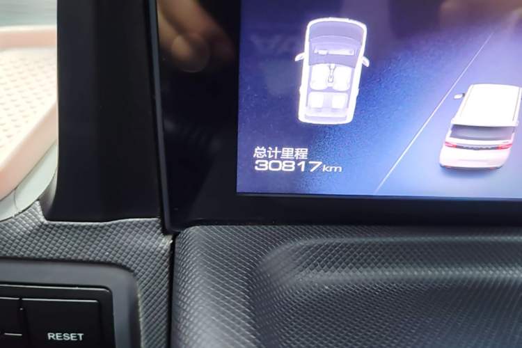 Used Wuling Hongguang MINIEV 2022 Macaron Premium Model – Lithium Iron Phosphate Odometer Close Up