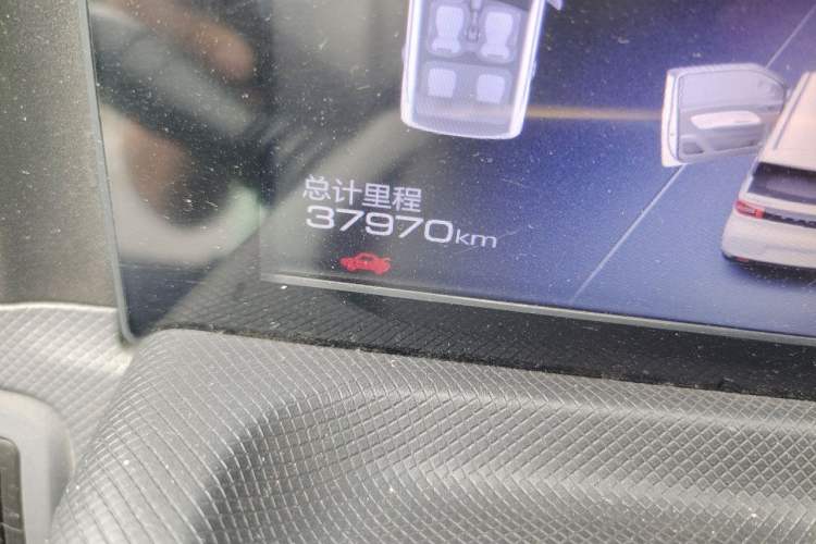 Used Wuling Hongguang MINIEV 2022 Macaron Fashion Model Lithium Iron Phosphate Odometer Close Up