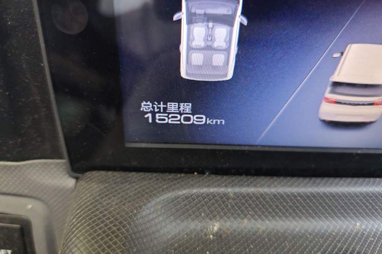 Used Wuling Hongguang MINIEV 2022 Macaron Fashion Model Lithium Iron Phosphate Odometer Close Up