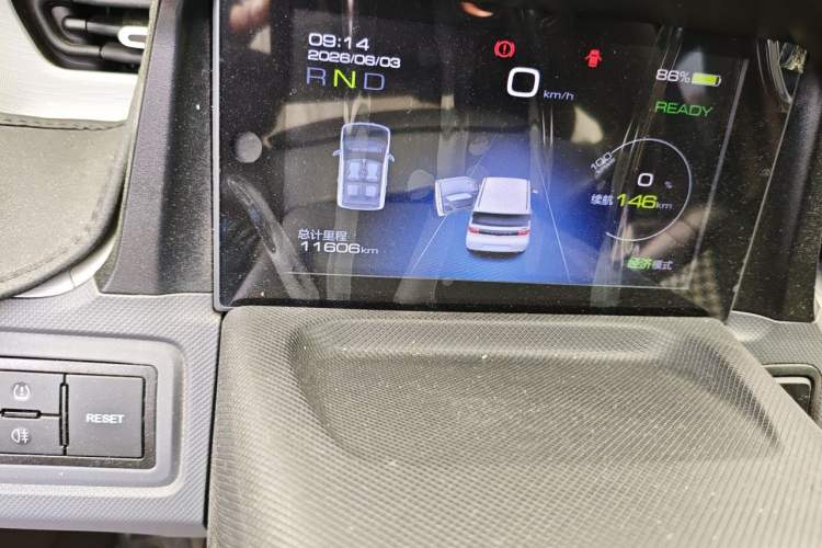 Used Wuling Hongguang MINIEV 2022 Macaron Premium Model – Lithium Iron Phosphate Odometer Close Up