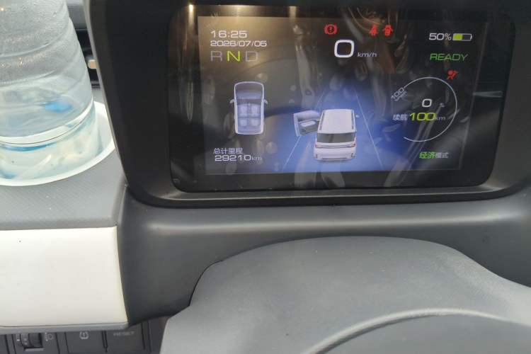 Used Wuling Hongguang MINIEV 2022 GAMEBOY 200km Gaming Edition with Lithium Iron Phosphate Odometer Close Up