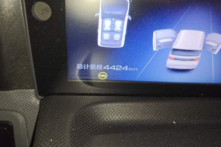 Used Wuling Hongguang MINIEV 2022 Macaron Premium Model – Lithium Ternary Battery Odometer Close Up