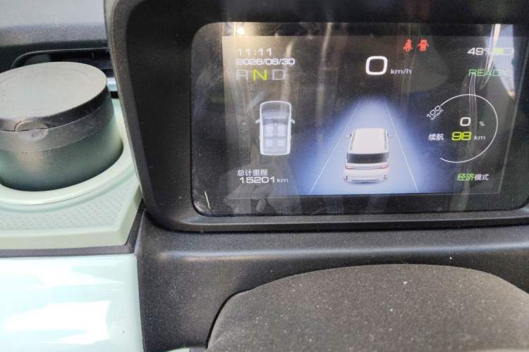 Used Wuling Hongguang MINIEV 2022 GAMEBOY 200km Gaming Edition with Lithium Iron Phosphate Odometer Close Up