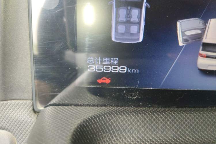 Used Wuling Hongguang MINIEV 2022 Macaron Premium Model – Lithium Iron Phosphate Odometer Close Up