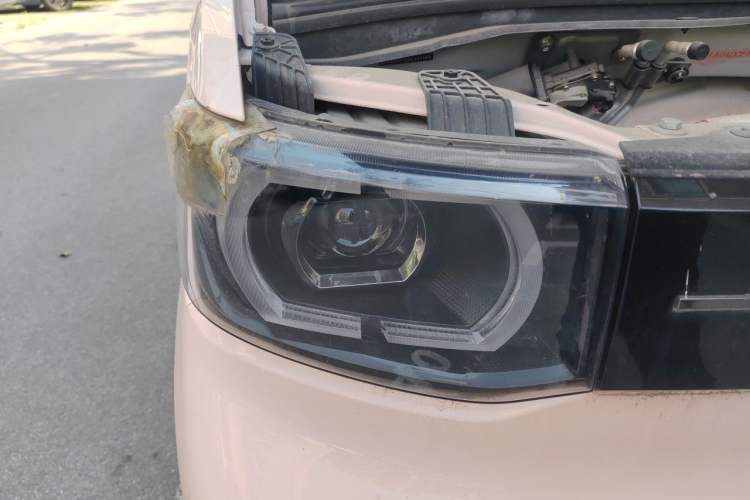 Used Wuling Hongguang MINIEV 2022 Macaron Fashion Model Lithium Iron Phosphate Right Front Headlight