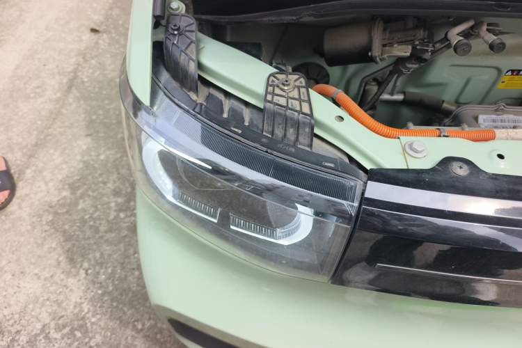 Used Wuling Hongguang MINIEV 2022 Macaron Fashion Edition Lithium-Nickel-Cobalt-Alpha-oxide Right Front Headlight