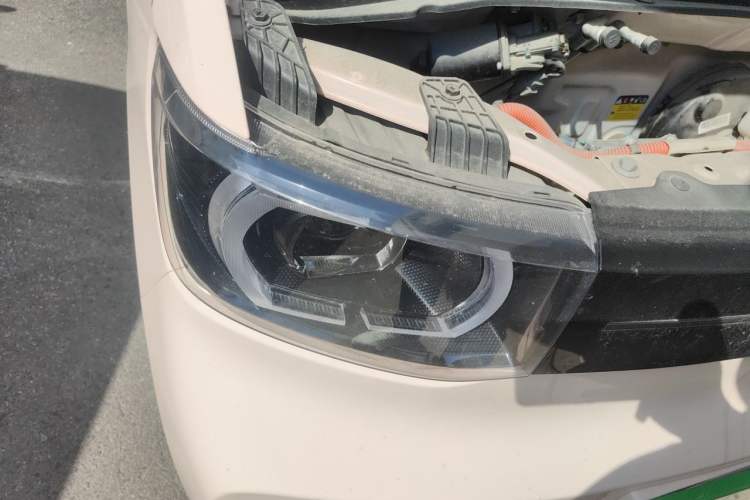 Used Wuling Hongguang MINIEV 2022 Macaron Premium Model – Lithium Iron Phosphate Right Front Headlight