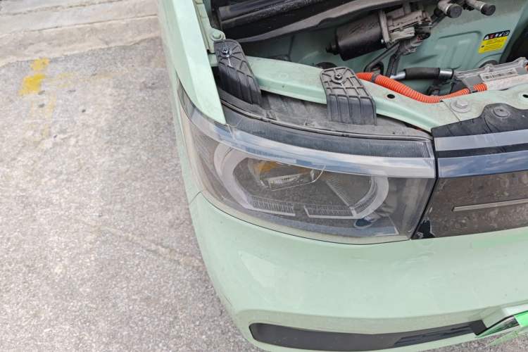 Used Wuling Hongguang MINIEV 2022 Macaron Premium Model – Lithium Iron Phosphate Right Front Headlight