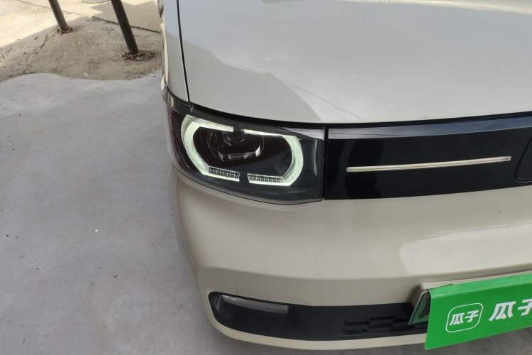 Used Wuling Hongguang MINIEV 2022 Macaron Premium Model – Lithium Iron Phosphate Right Front Headlight