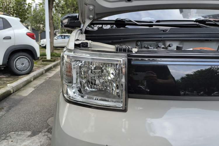 Used Wuling Hongguang MINIEV 2022 GAMEBOY 300km Play Edition Lithium Iron Phosphate Right Front Headlight