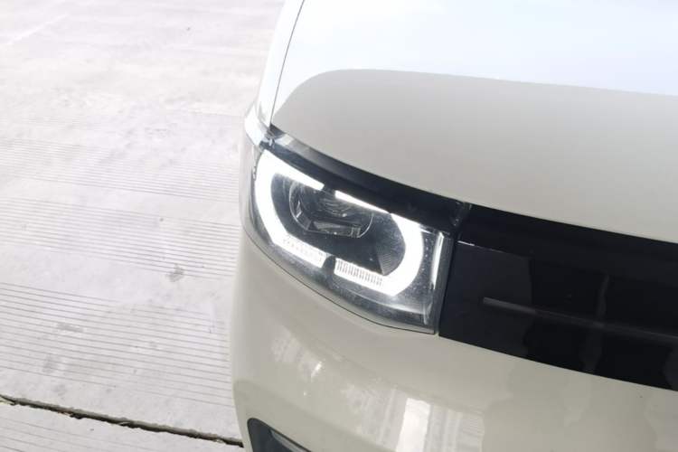 Used Wuling Hongguang MINIEV 2022 Macaron Premium Model – Lithium Iron Phosphate Right Front Headlight
