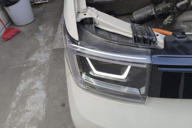 Used Wuling Hongguang MINIEV 2022 GAMEBOY 200km Gaming Edition with Lithium Iron Phosphate Right Front Headlight