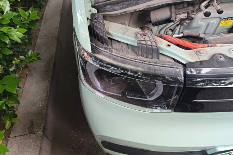 Used Wuling Hongguang MINIEV 2022 Macaron Premium Model – Lithium Iron Phosphate Right Front Headlight