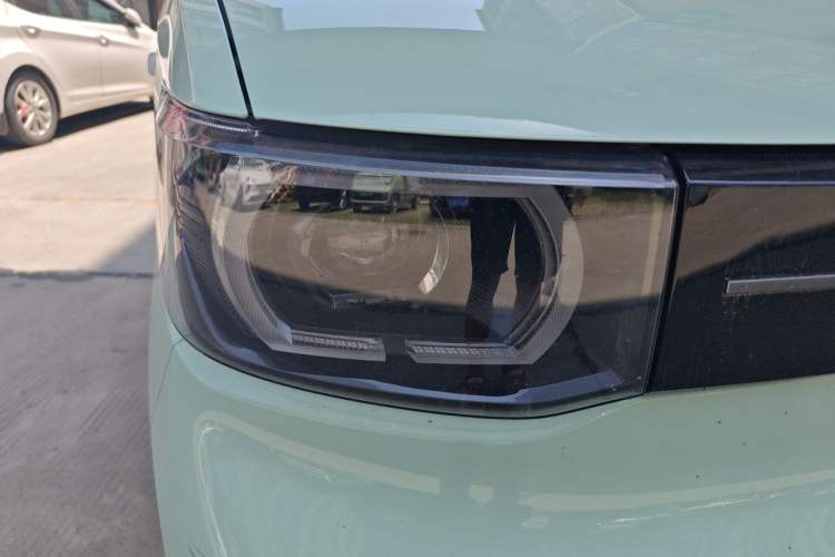 Used Wuling Hongguang MINIEV 2022 Macaron-Color Edition Lithium Iron Phosphate Right Front Headlight