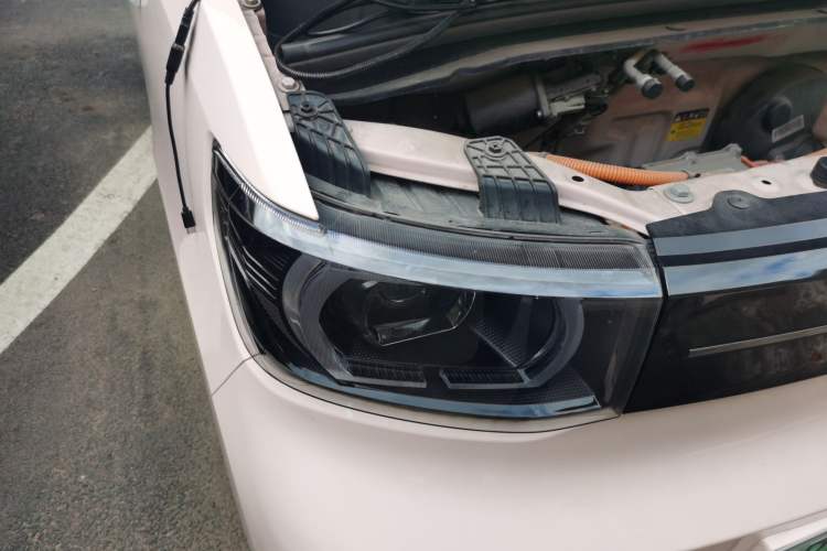 Used Wuling Hongguang MINIEV 2022 Macaron Fashion Model Lithium Iron Phosphate Right Front Headlight