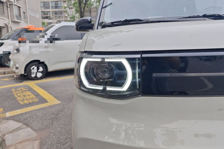 Used Wuling Hongguang MINIEV 2022 Macaron Premium Model – Lithium Iron Phosphate Right Front Headlight