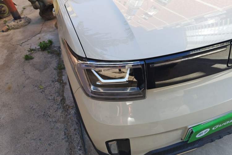 Used Wuling Hongguang MINIEV 2022 GAMEBOY 200km Gaming Edition with Lithium Iron Phosphate Right Front Headlight