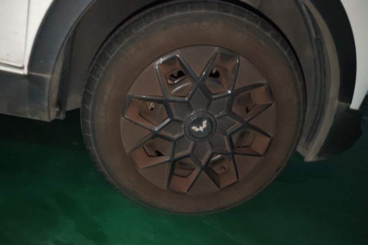 Used Wuling Hongguang MINIEV 2022 GAMEBOY 200km Gaming Edition with Lithium Iron Phosphate Right Front Wheel Hub