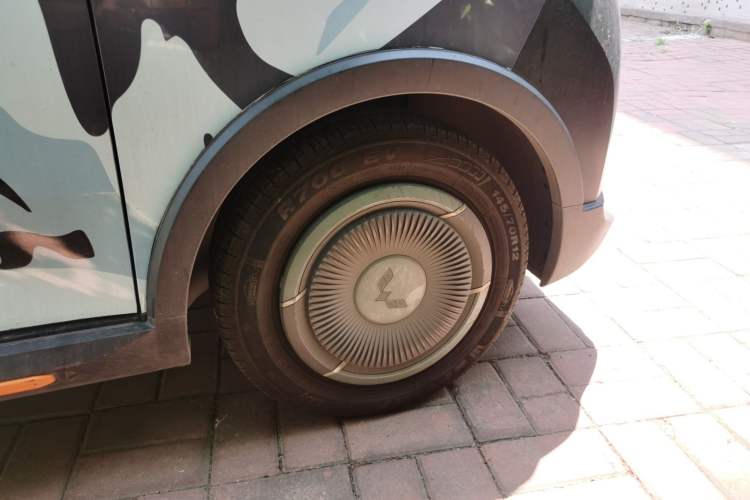 Used Wuling Hongguang MINIEV 2022 GAMEBOY 300km Enthusiast Model with Lithium Iron Phosphate Right Front Wheel Hub