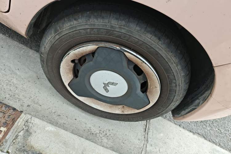 Used Wuling Hongguang MINIEV 2022 Macaron Premium Model – Lithium Iron Phosphate Right Front Wheel Hub