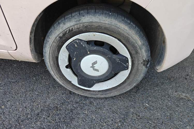Used Wuling Hongguang MINIEV 2022 Macaron Premium Model – Lithium Iron Phosphate Right Front Wheel Hub