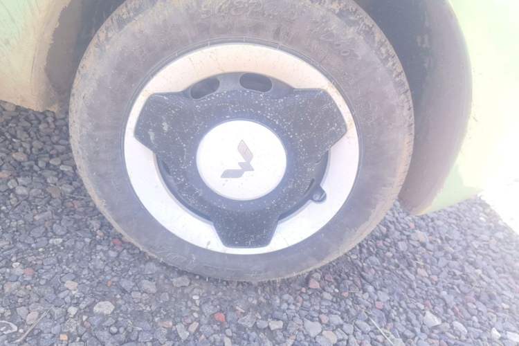 Used Wuling Hongguang MINIEV 2022 Macaron Fashion Edition Lithium-Nickel-Cobalt-Alpha-oxide Right Front Wheel Hub