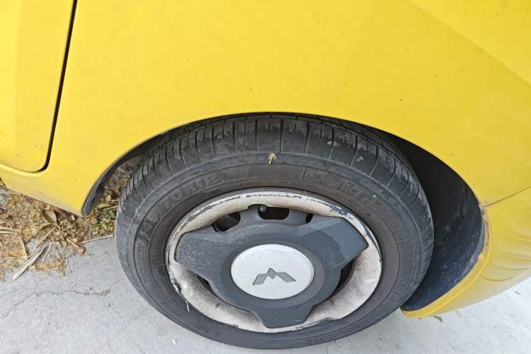 Used Wuling Hongguang MINIEV 2022 Macaron Fashion Edition Lithium-Nickel-Cobalt-Alpha-oxide Right Front Wheel Hub