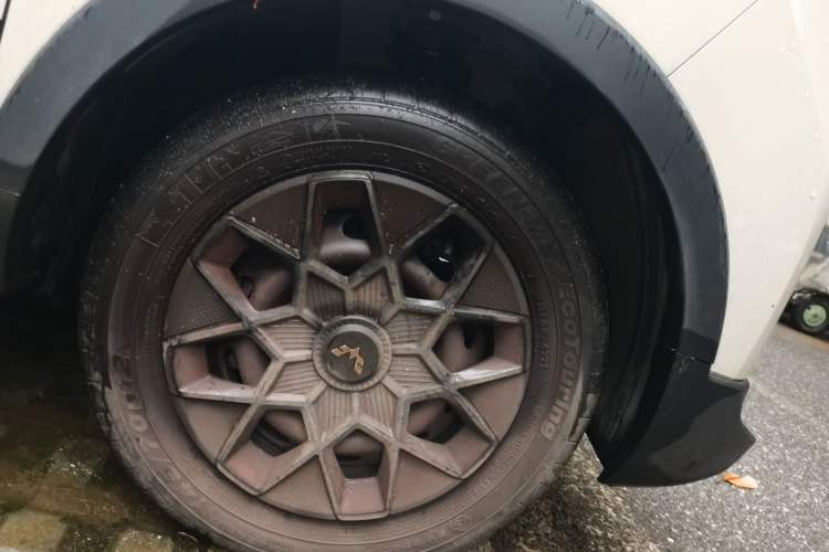 Used Wuling Hongguang MINIEV 2022 GAMEBOY 200km Gaming Edition with Lithium Iron Phosphate Right Front Wheel Hub